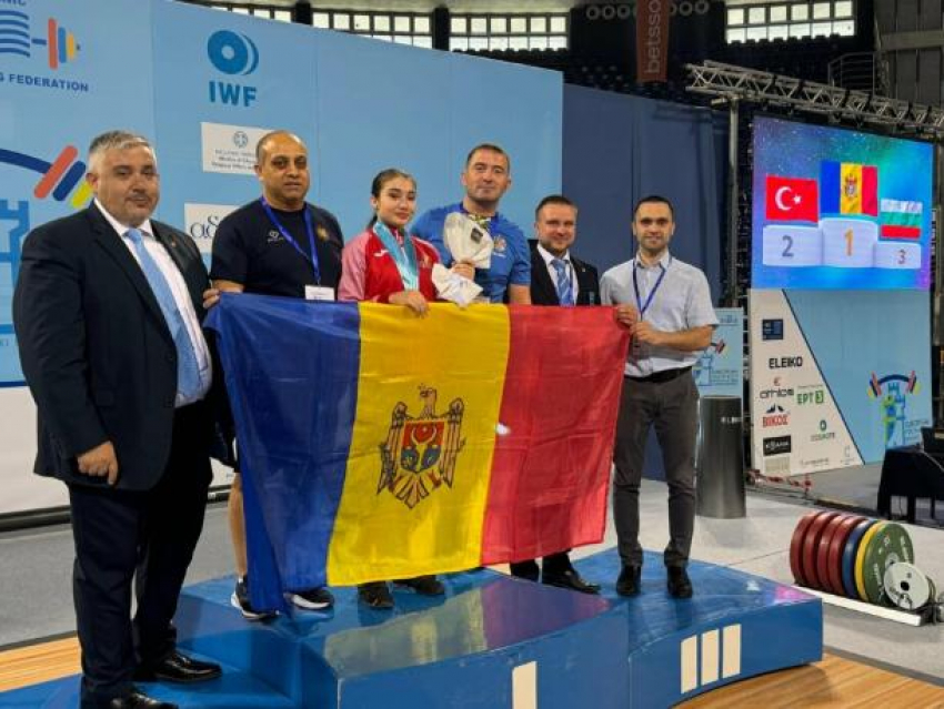 Юная молдаванка стала чемпионкой Европы по тяжелой атлетике среди юниоров