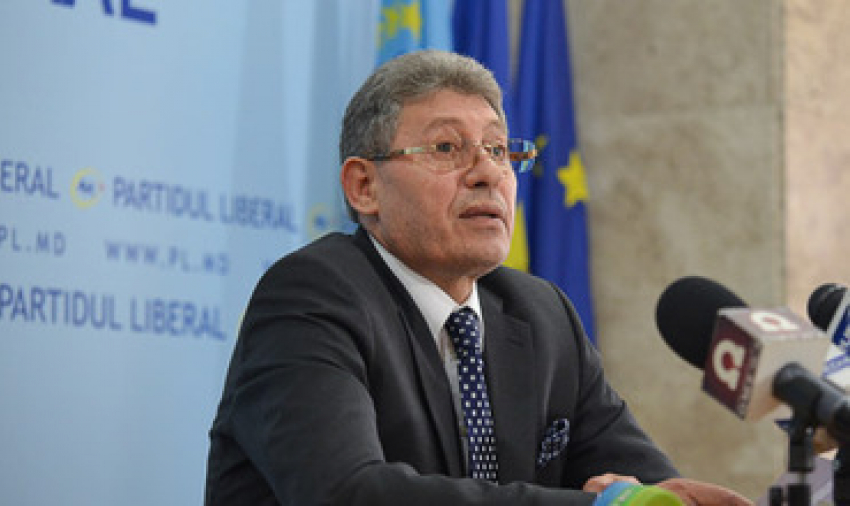 Кандидат в президенты Молдовы ратует за массовое присвоение молдаванам гражданства Румынии