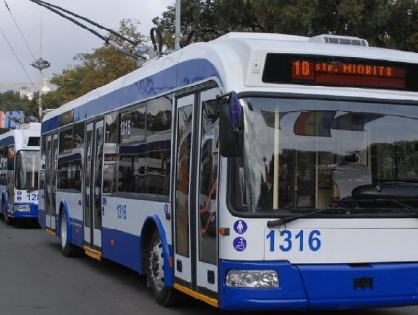 Дорогу троллейбусам: в Кишиневе могут появиться полосы для движения общественного транспорта