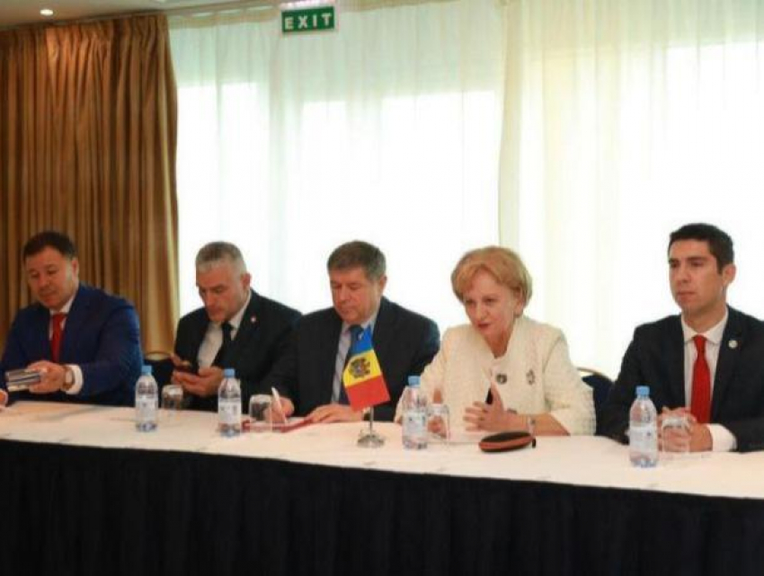 Делегация молдавских парламентариев во главе с Зинаидой Гречаный отправилась на форум в Казахстан