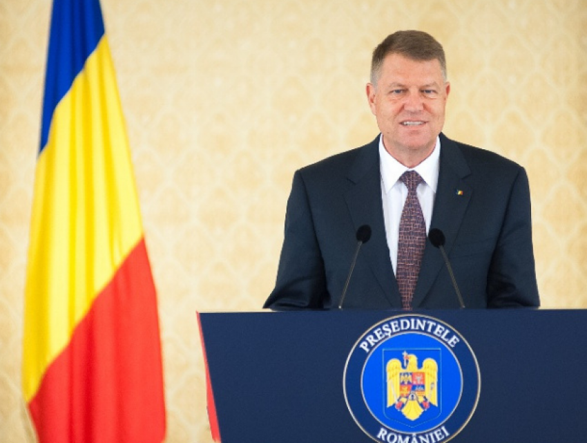 Президент Румынии Клаус Йоханнис наградил орденами молдаван, продвигающих идеи румынизации
