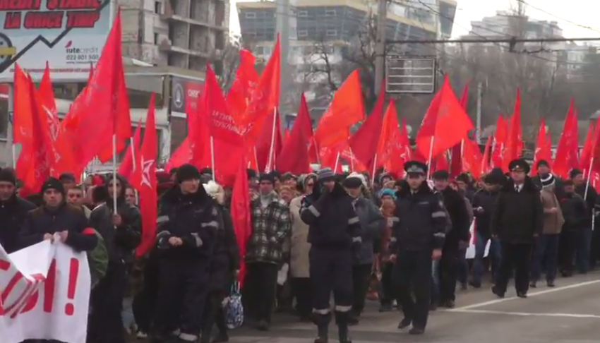 Платформа «Достоинство и правда» не разрешила социалистам идти по центральной площади Кишинева 
