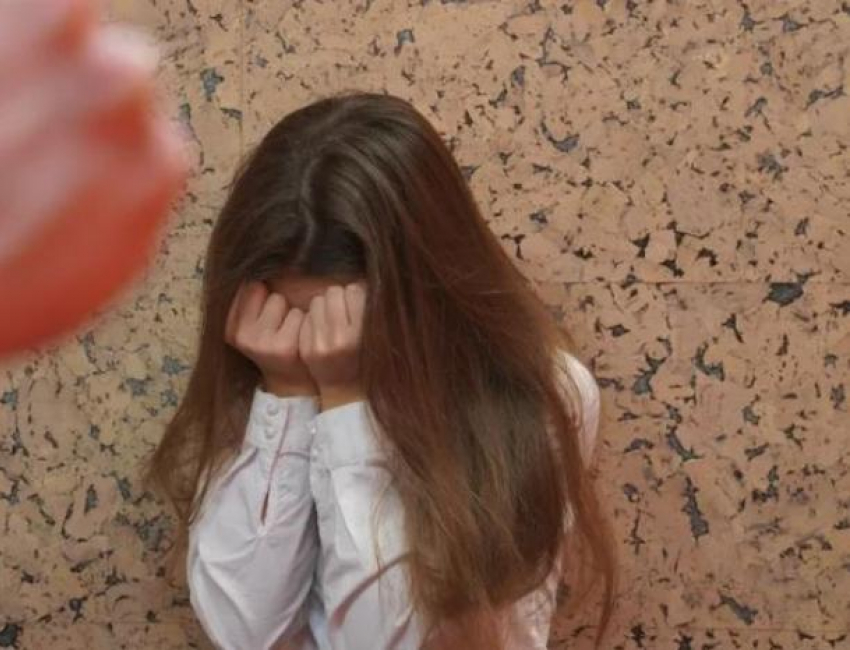 Минтруда отреагировало на избиение малолетней девицей сверстниц