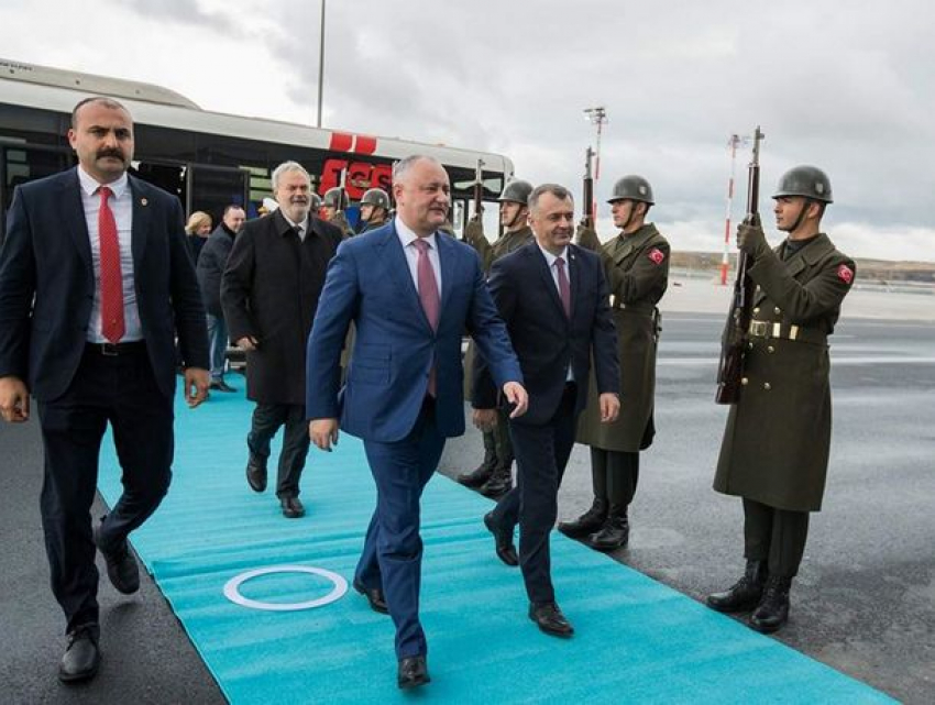 Игорь Додон совершает официальный визит в Турцию во главе делегации Молдовы