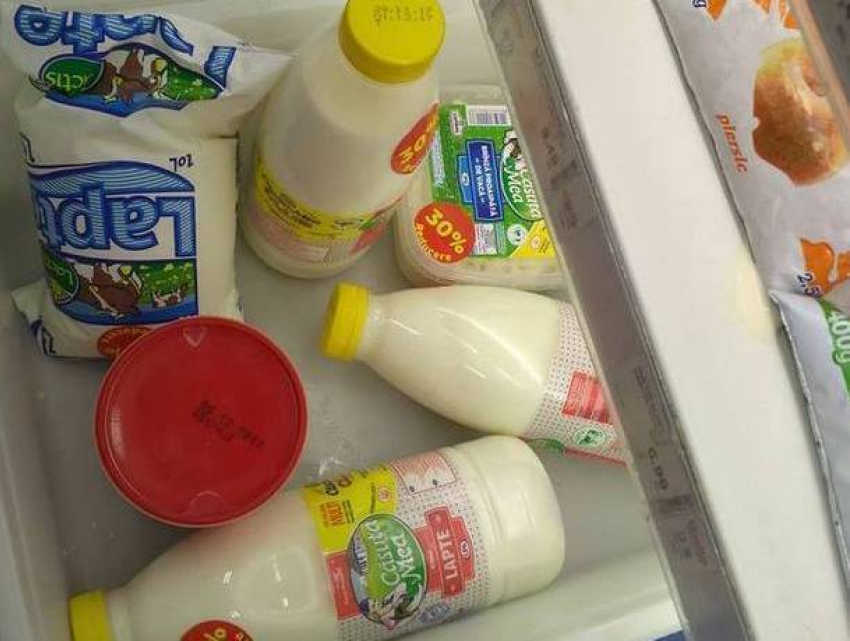Продажа просроченных молочных продуктов со скидкой в супермаркете возмутила жителей Кишинева
