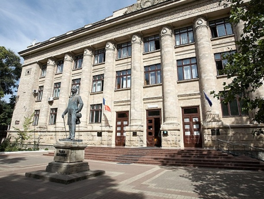Национальной библиотеке Молдовы нужна помощь: учреждение хотят передать Румынии