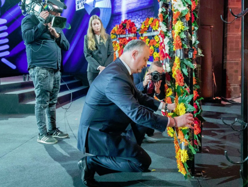 Игорь Додон принял участие в церемонии поминовения жертв Холокоста в Иерусалиме
