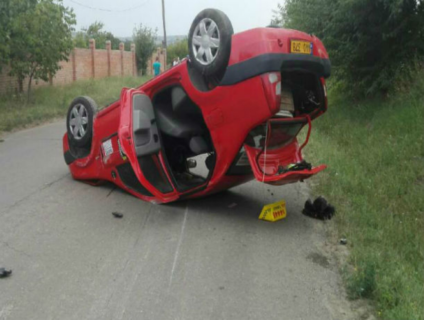 При жутком столкновении такси с  грузовиком у села Пухой пострадала беременная пассажирка 