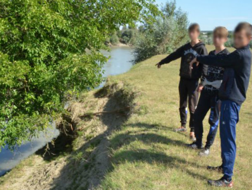 Подростки из Молдовы переплыли Прут, чтобы попасть в Румынию незамеченными