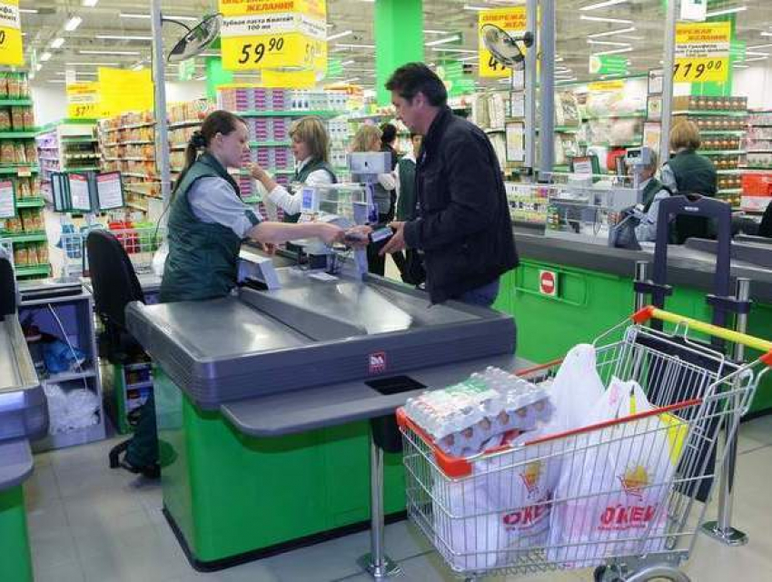 Разгневанный ветеран войны в Донбассе напал на продавщицу, посоветовавшую ему дождаться российских танков