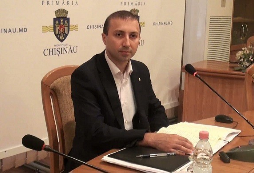 Главу управления транспорта Кишинева, одноклассник Киртоакэ Игорь Гамрецкий отправлен в отставку 