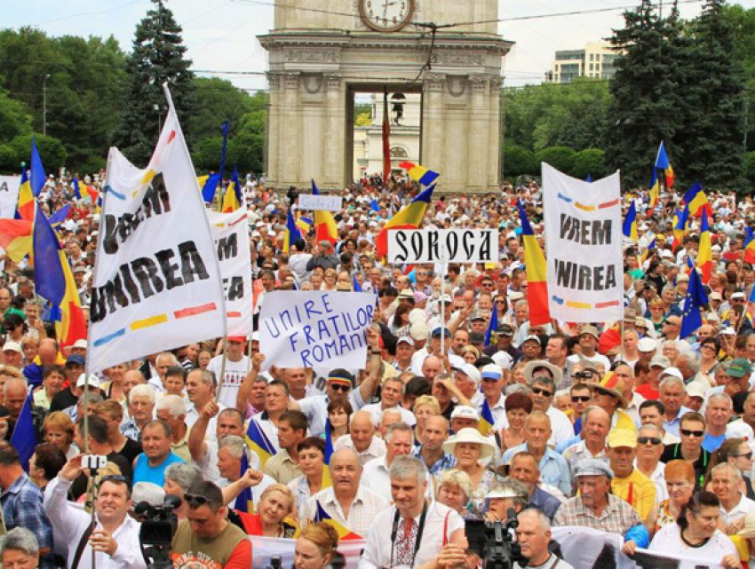 Старушкой, которая «не хочет перейти дорогу", назвал Молдову румынский министр