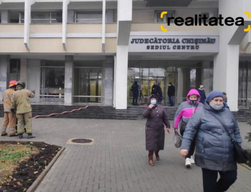 Кишиневские суды оцеплены из-за сообщения о бомбах