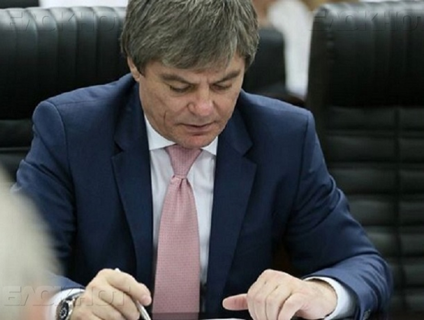 Задержанный замминистра правительства Стрельца признал свою вину