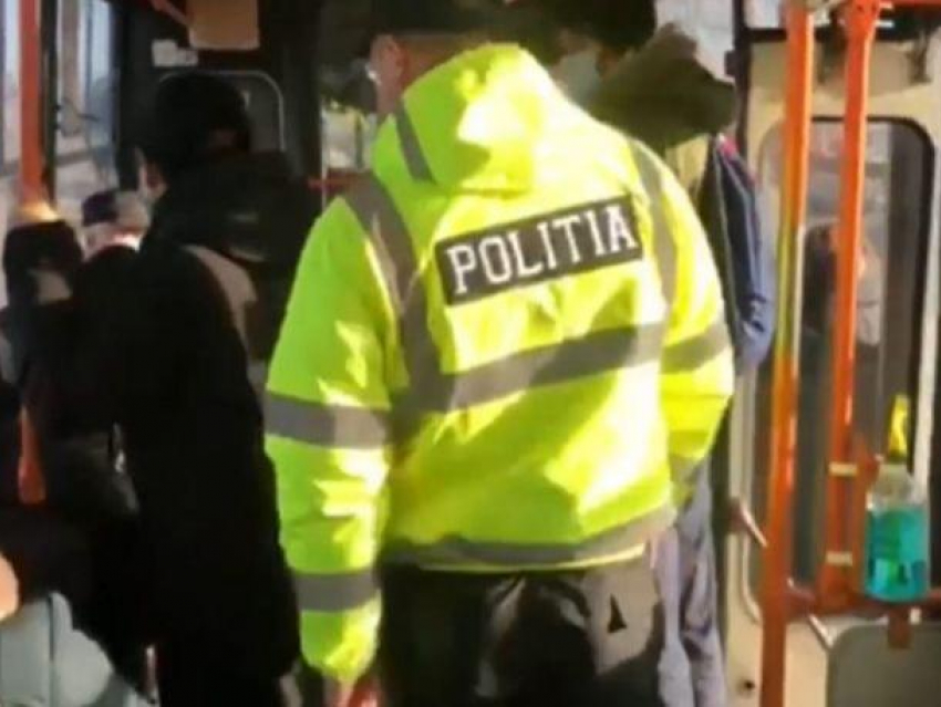 Полиция «трясет» граждан, ездящих в общественном транспорте без масок