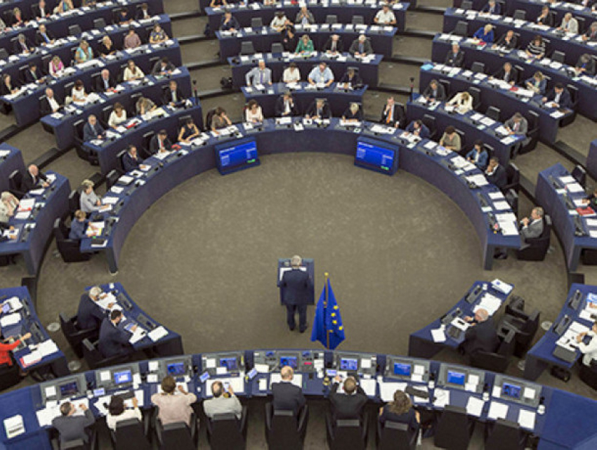 "Подлую» резолюцию о заблокировании помощи Молдовы отказался принять Европарламент из-за выборов