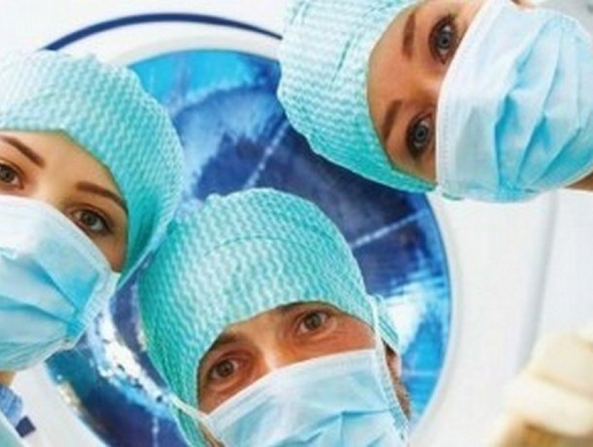 Детскую горбольницу №1 обязали выплатить 200 тысяч леев родителям погибшей девочки