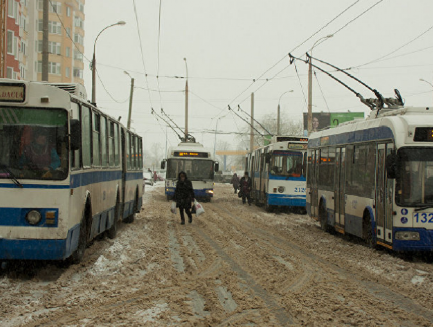 Жительница Кишинева пожаловалась на поведение кондукторов в троллейбусах