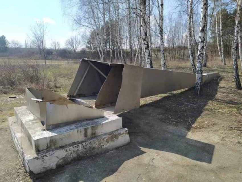 Мемориал ВОВ близ села Иванча хотели растащить на металлолом