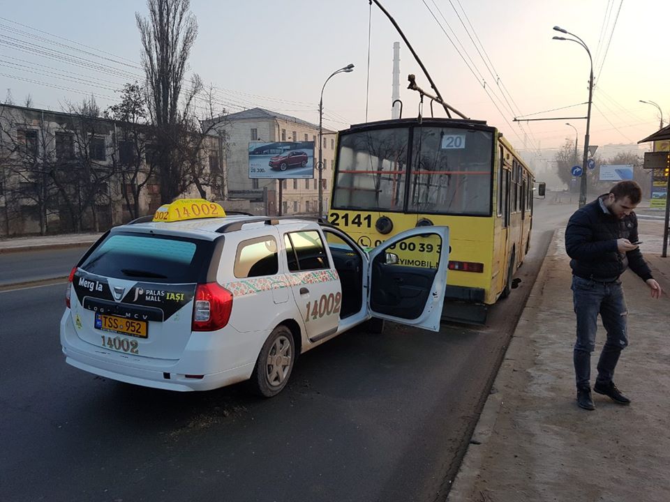 accident-troleu1.jpg