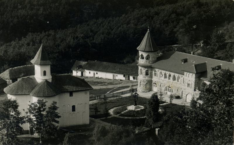 Монастырь РУДЬ 1930-е.jpg