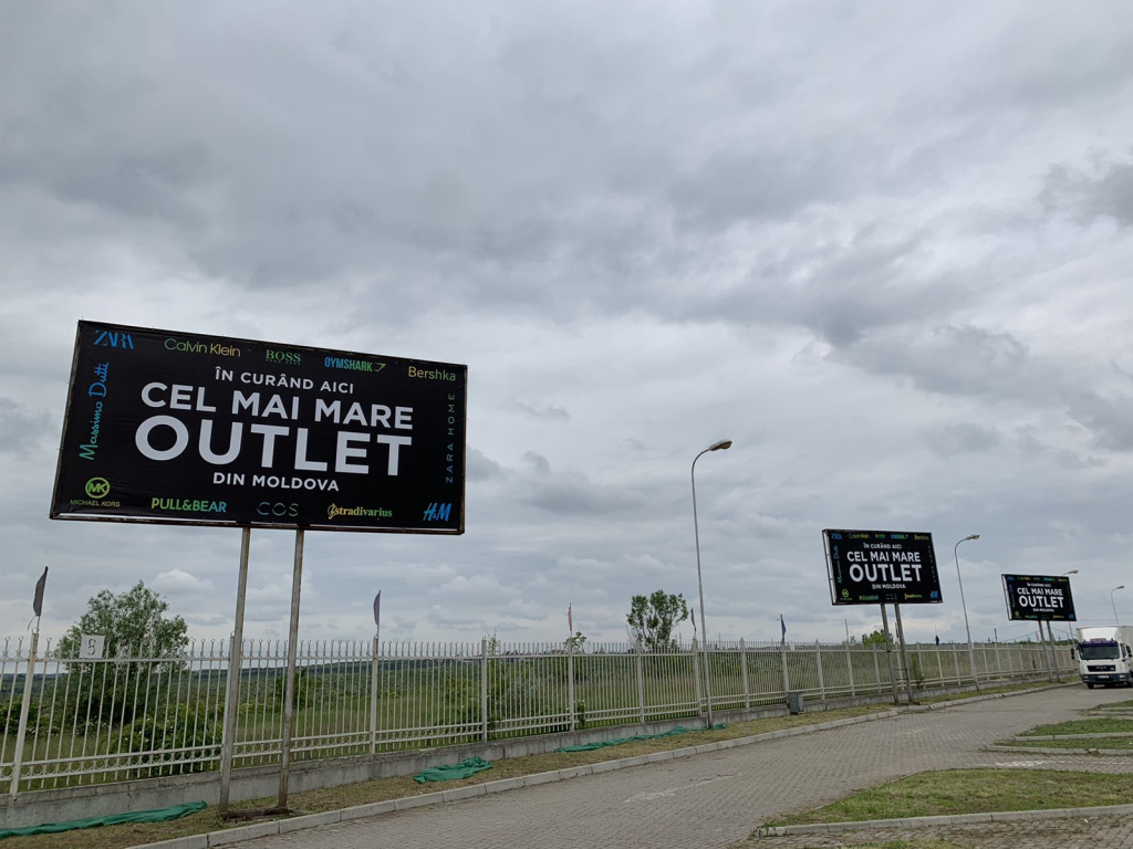 outlet (2).jpg