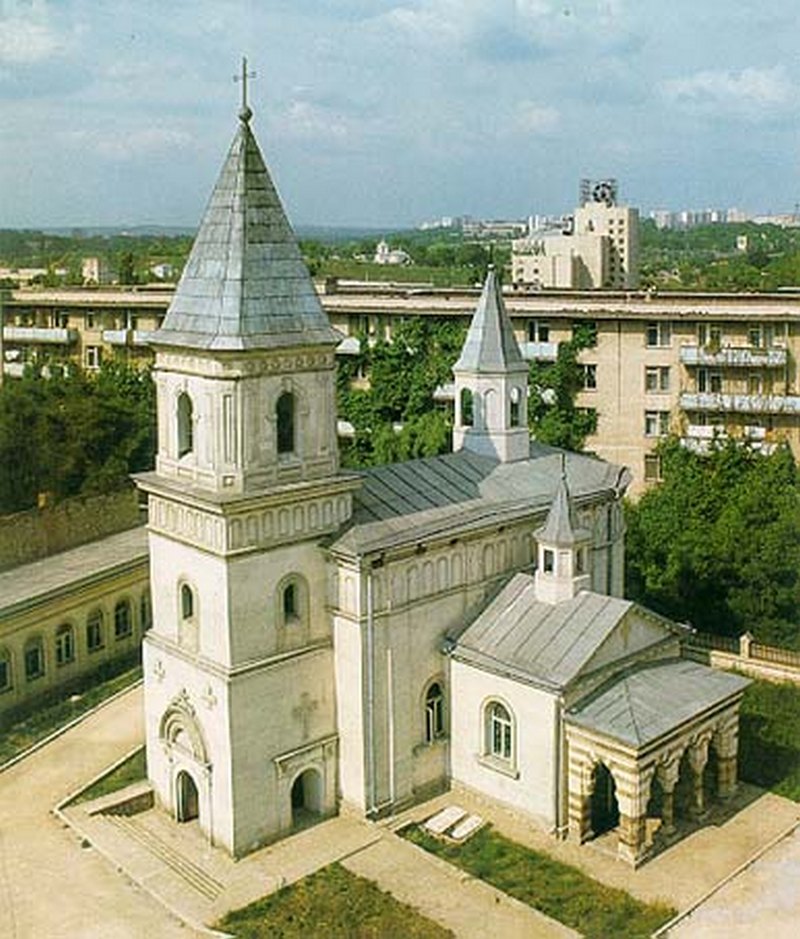 армянская церковь.jpg