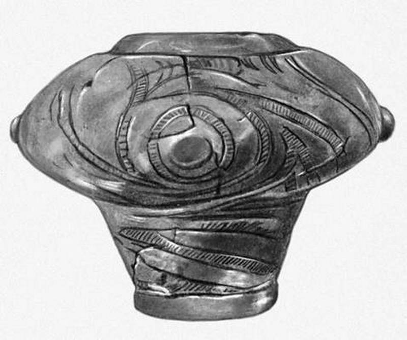 Сосуд, в котором был найден клад..jpg