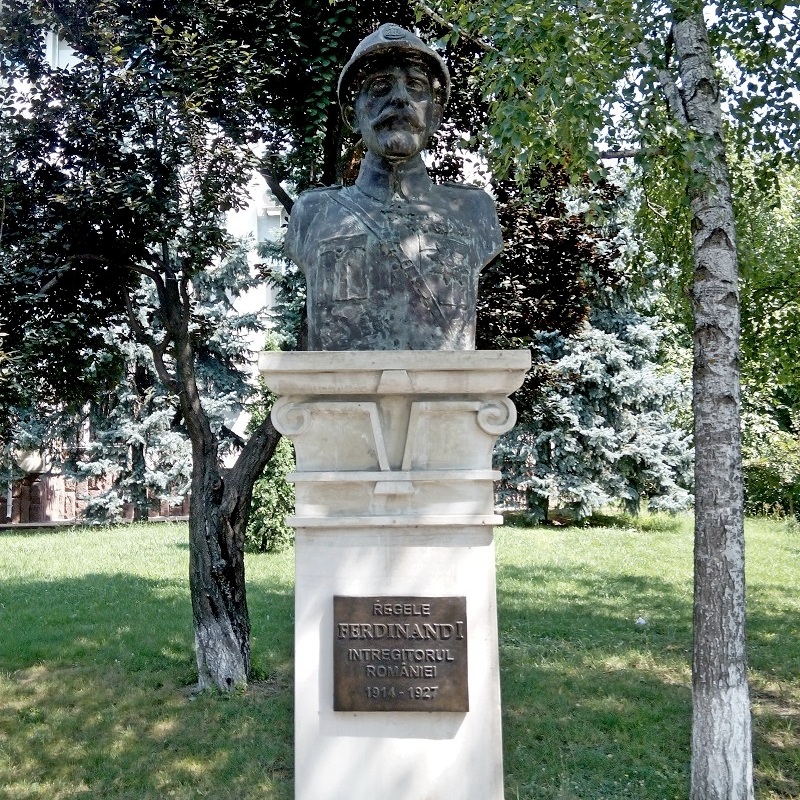 Памятник Фердинанду (2).jpg
