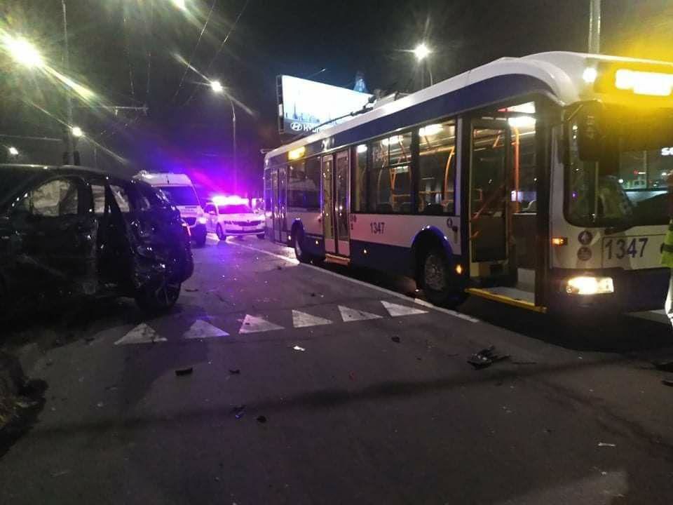 audi1.jpg