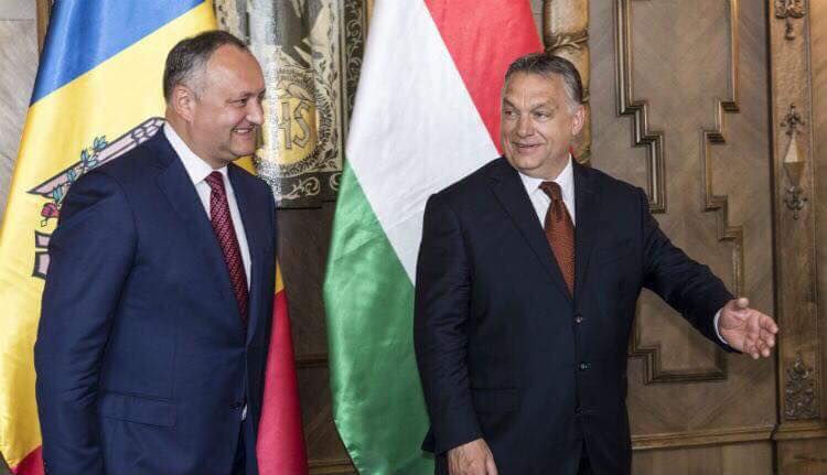 Додон и Орбан.jpg