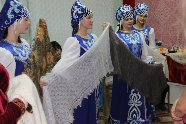 11 выставка оренбургских платков.jpg